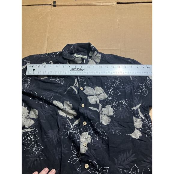 Batik‎ Bay Men's Medium Hibiscus Monstera Black Washable Silk, Hawaiian Shirt - Picture 9 of 12